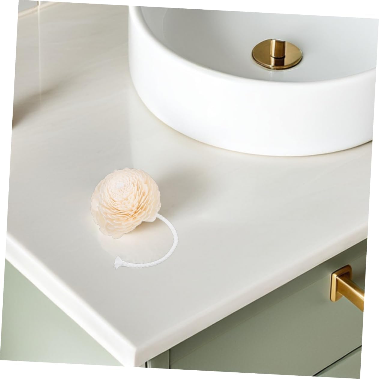 VALICLUD 3Pcs Realistic Flower Aroma Diffuser with Rope for Even Scent Distribution for Home Office and Spa Decor 1