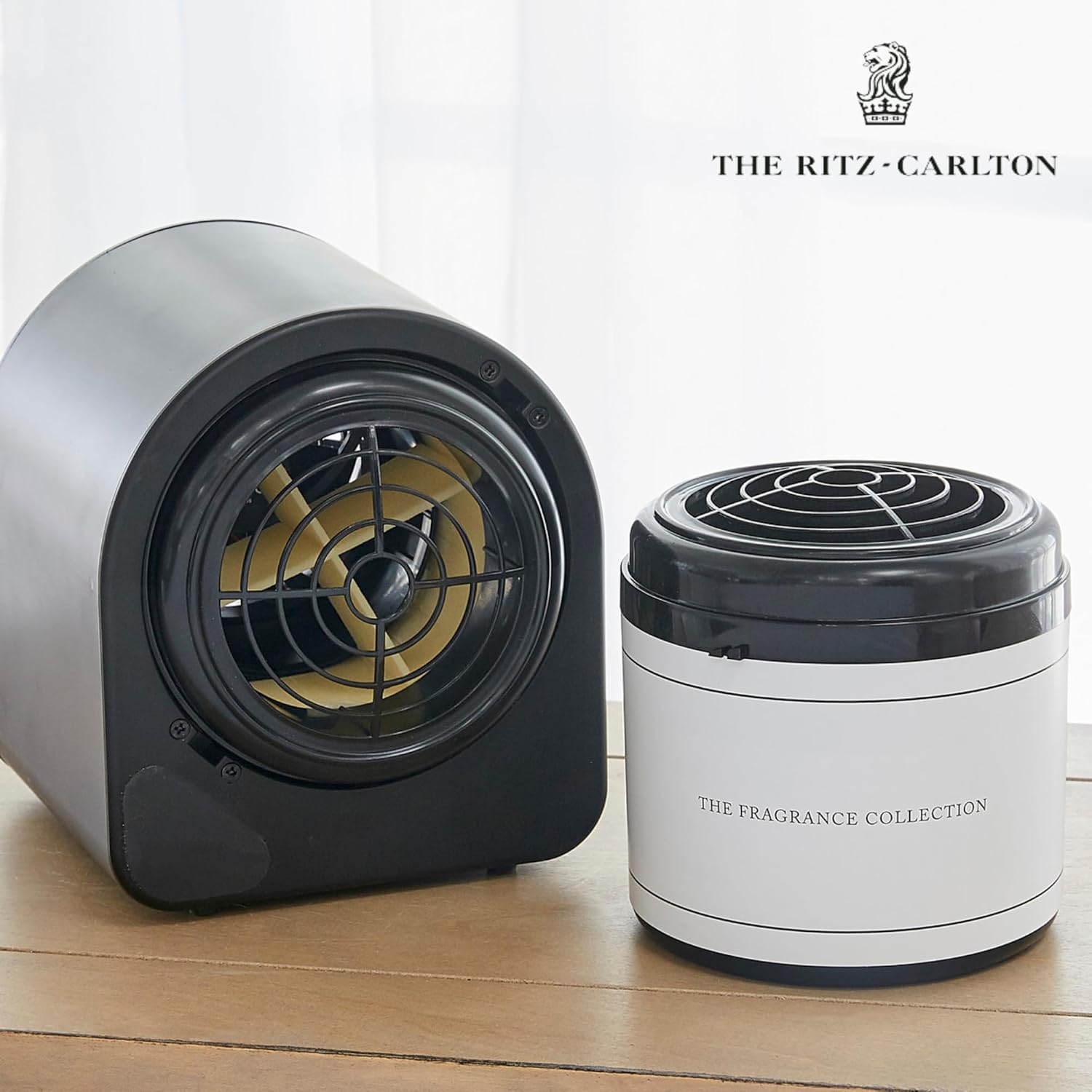 The Ritz-Carlton Home Diffuser Set - Scent Machine and White Blossom Tea Scent Cartridge