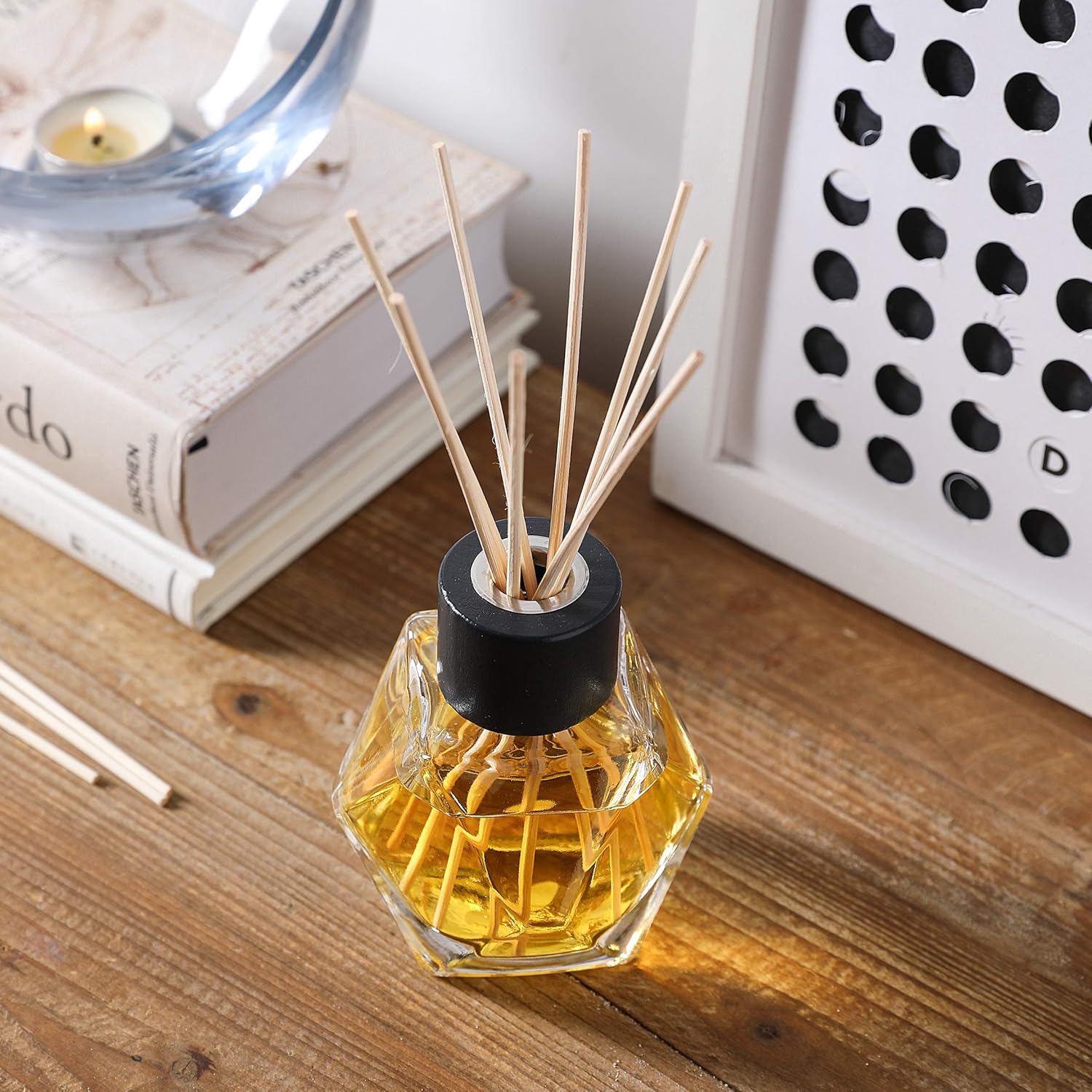 3PC Clear Glass Reed Diffuser Set with Black Caps and 24 Natural Reed Sticks