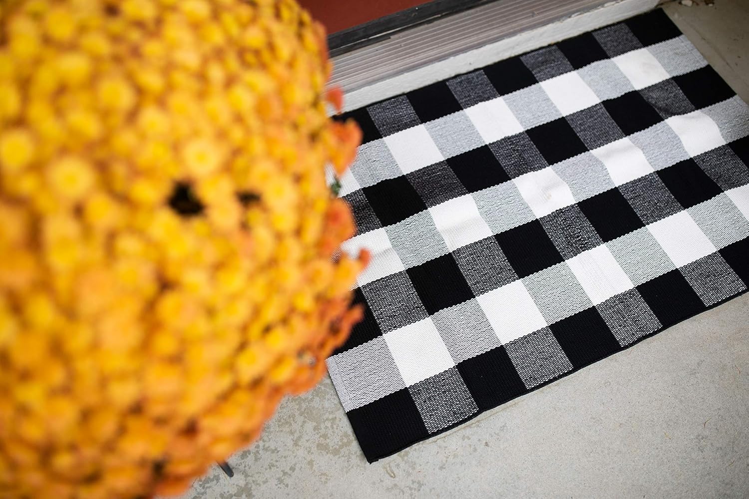 Black and White Plaid Buffalo Rug 28x43 Inches Indoor Outdoor